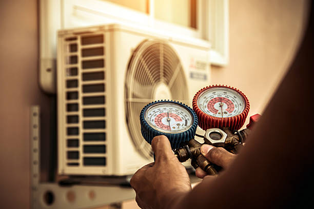 Professional Furnace Repair technician working in Dawson, TX